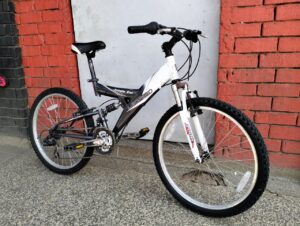 Leopard Size 24” Mountain Bike - Baiskeli Centre
