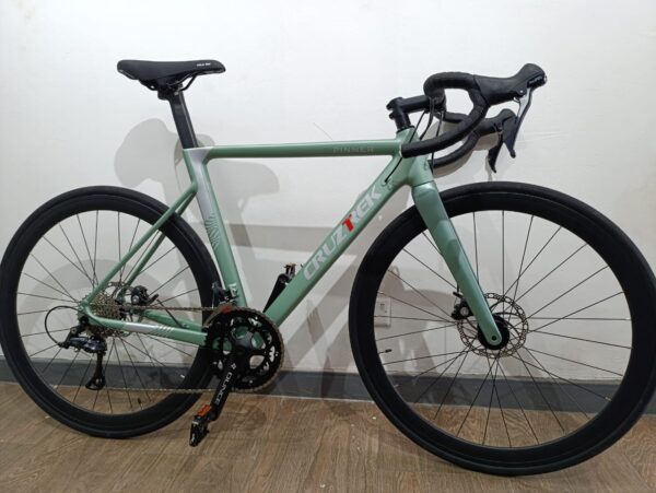 PINNER 700C Road Bike18 SP - Baiskeli Centre