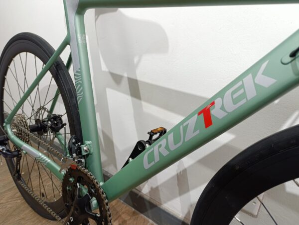 PINNER 700C Road Bike18 SP - Baiskeli Centre