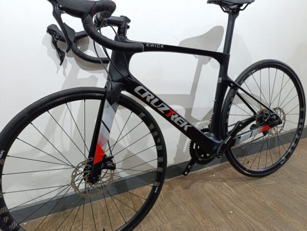 KWICK CARBON 700C Road Bike - Baiskeli Centre