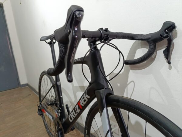 KWICK CARBON 700C Road Bike - Baiskeli Centre